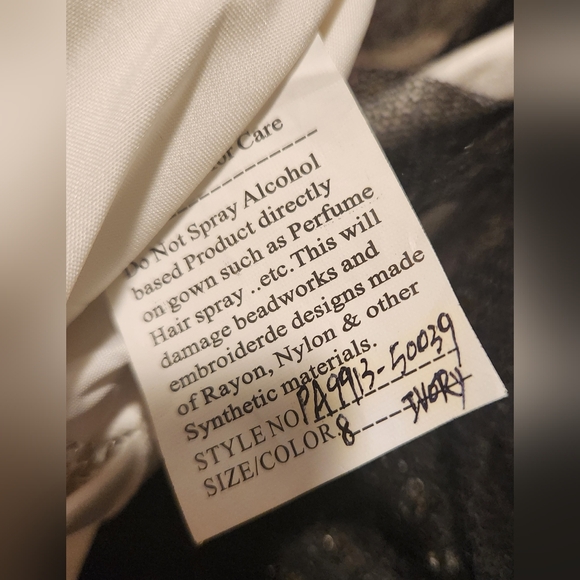 NWT Size 8 Venus Bridal Pallas Athena Ivory Satin Rhinestone Waist & Straps - Picture 10 of 10